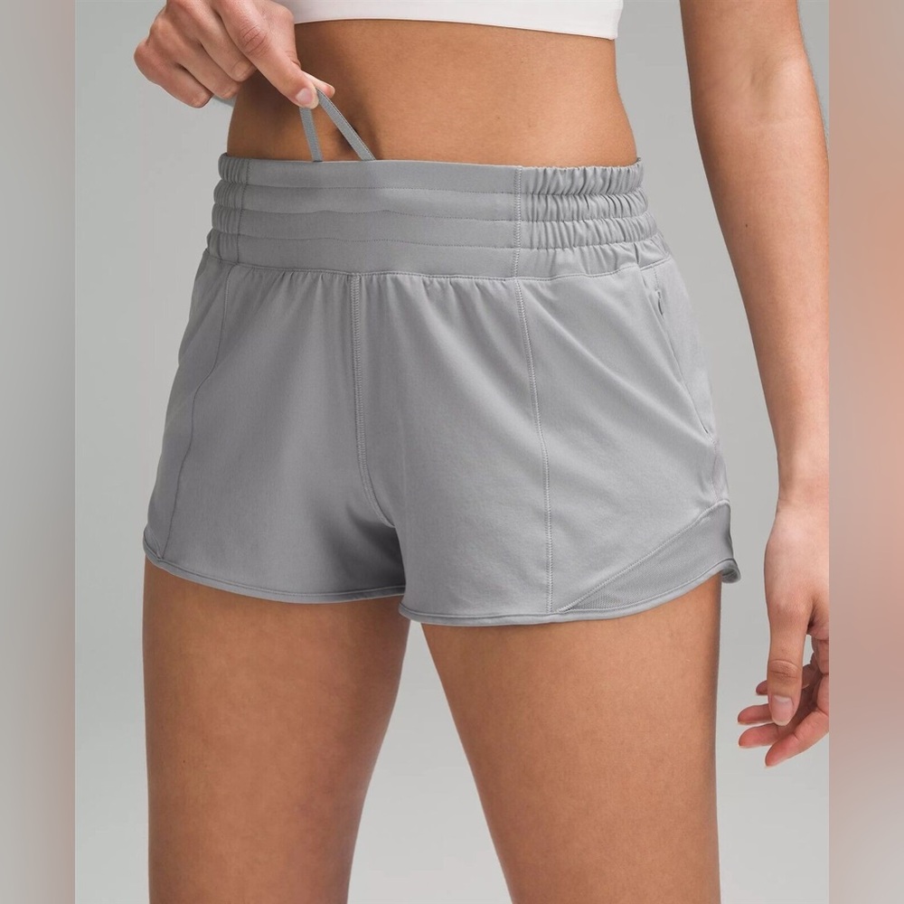 Lululemon: Hotty Hot 2.5” Low-Rise Short (rhino grey)